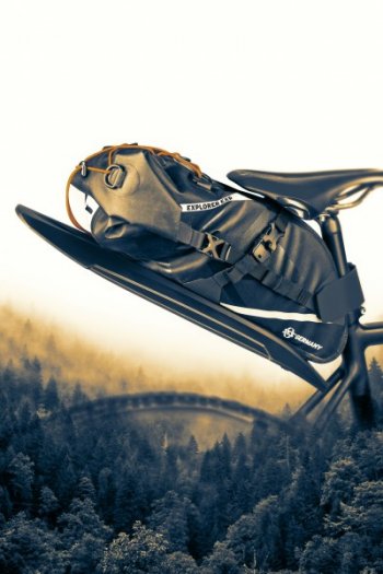 SKS - GERMANY EXPLORER EXP. NYEREGTÁSKA [11672]