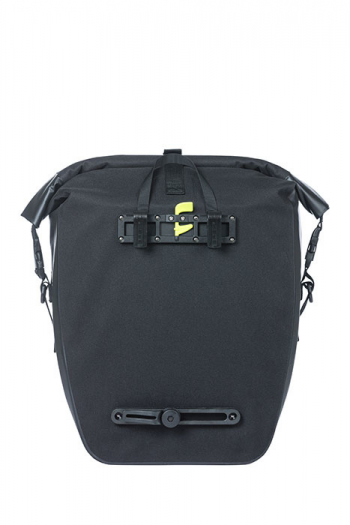BASIL NAVIGATOR WATERPROOF EGYOLDALAS TÁSKA [14 cm x 26 cm x 42 cm] [FEKETE] - KIFUTÓ TERMÉK
