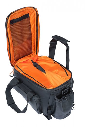 BASIL MILES TARPAULIN CSOMAGTARTÓ TÁSKA XL PRO [33 cm x 19 cm x 17 cm] [FEKETE -NARANCS]