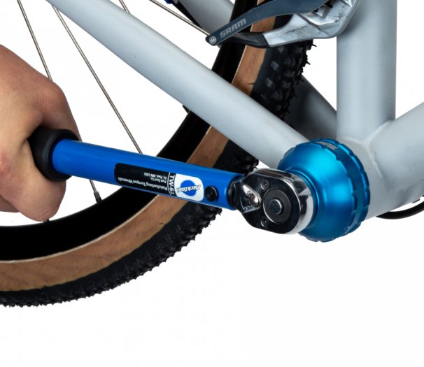PARK TOOL SZERSZÁM KÖZÉPCSAPÁGYHOZ [52-54 mm - 16 körmös] [BBT-47-16]