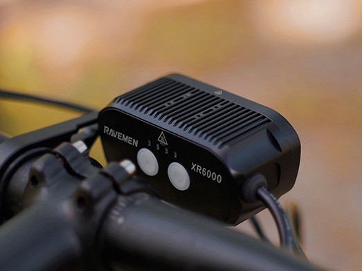 RAVEMEN XR6000 AKKUMULÁTOROS ELSŐ LÁMPA