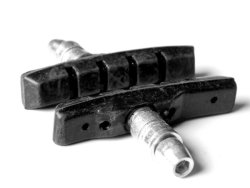 BIKETRADE FÉKBETÉT BASIC CSAVAROS [70 mm]